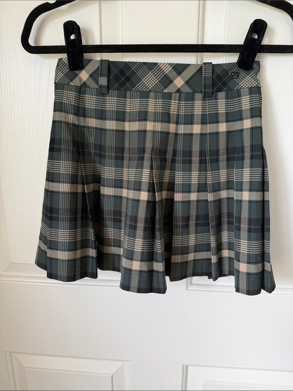 Aritzia Pleated Plaid Mini Skirt in Green and Cream